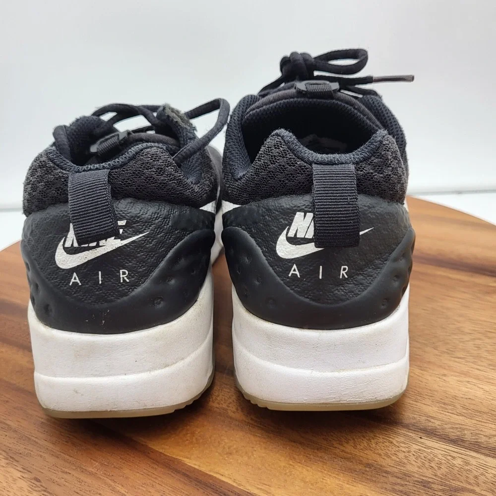 Nike‎ Air Max Motion Running Shoes Mens Size 8.5 Black White 833260-010 Shoes
